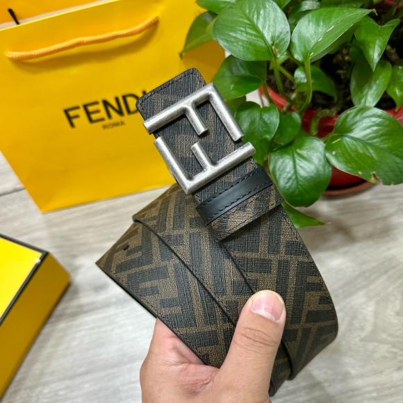 Fendi-Belts