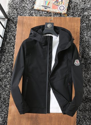 Hoodies & Sweatshirts