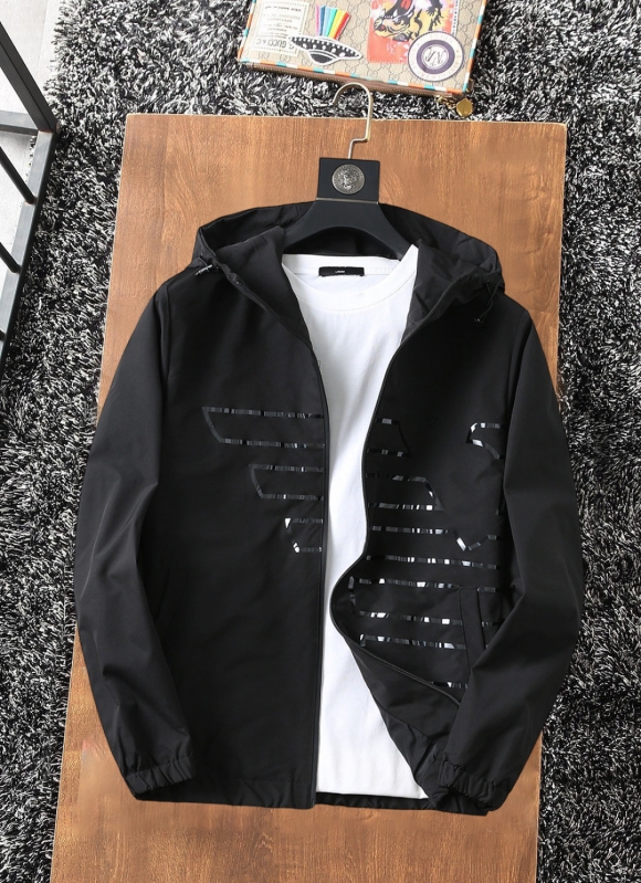 Hoodies & Sweatshirts