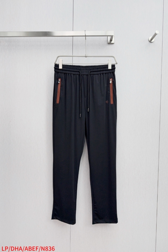 Leisure suit Leisure suit