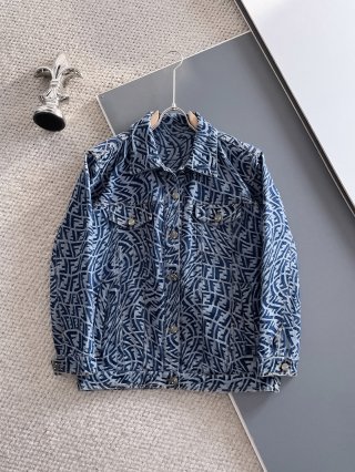 Hoodies & Sweatshirts