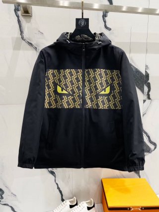 Hoodies & Sweatshirts