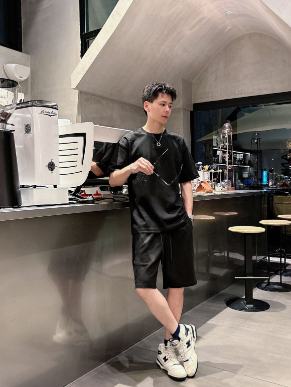 Leisure suit Leisure suit