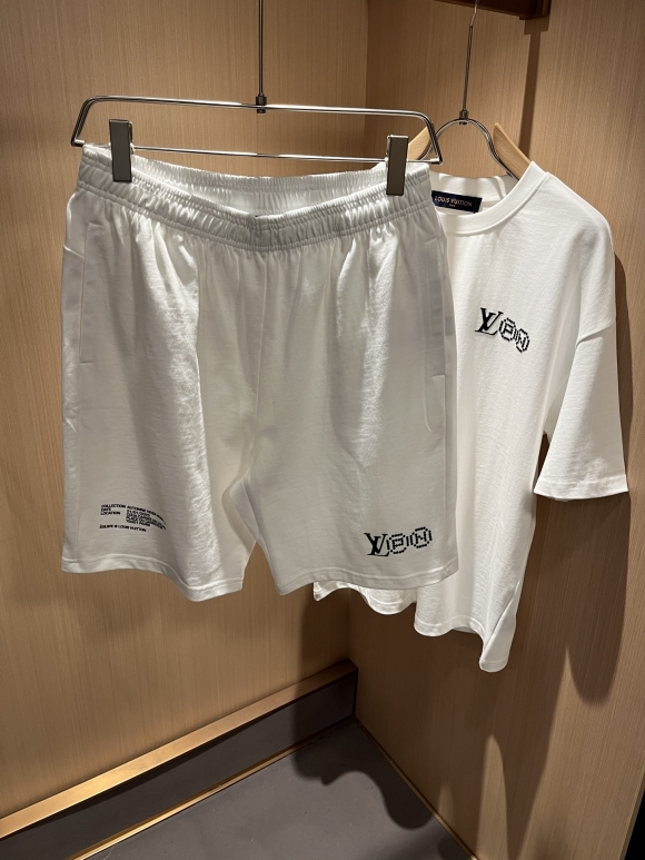 Leisure suit Leisure suit