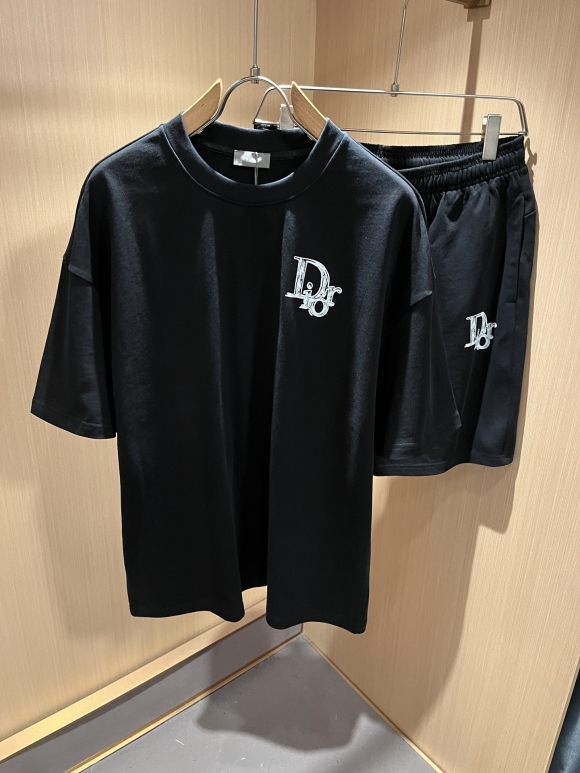 Leisure suit Leisure suit