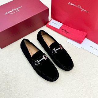FerragamoSHOES