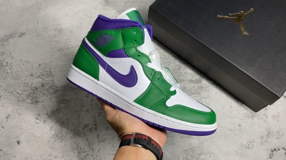 AirJordan1MidSHOES