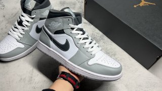 AirJordan1MidSHOES
