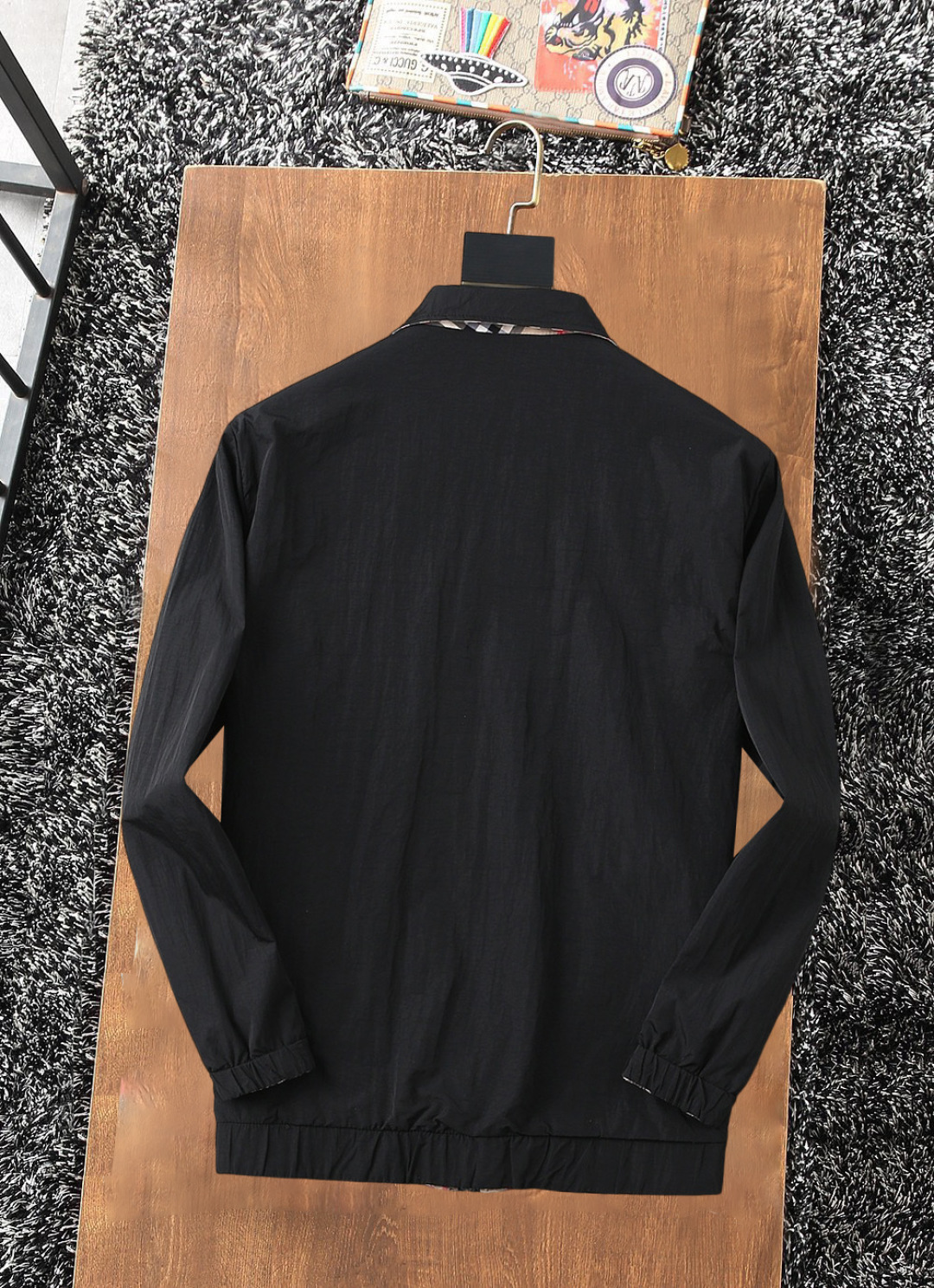 Hoodies & Sweatshirts