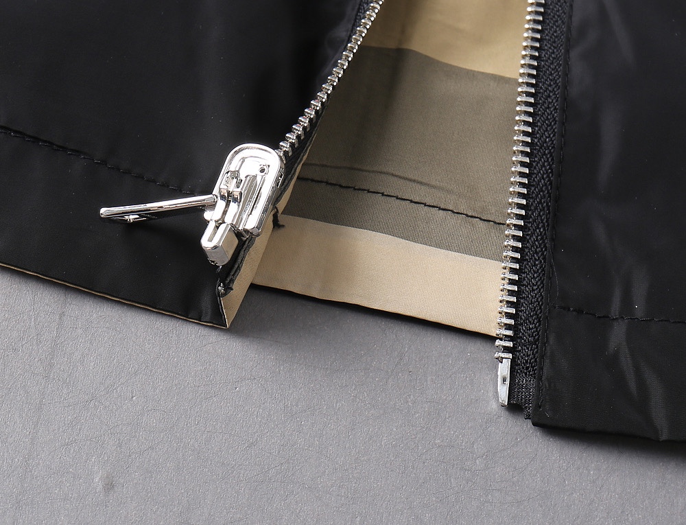 Hoodies & Sweatshirts