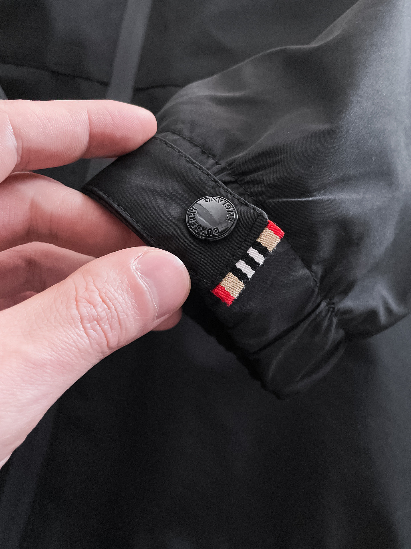 Hoodies & Sweatshirts