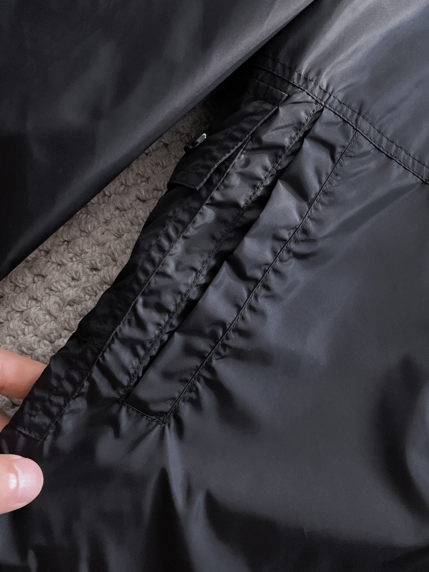 Hoodies & Sweatshirts