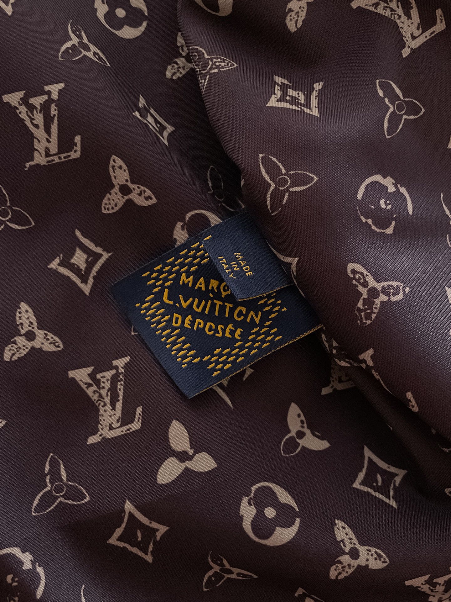 Hoodies & Sweatshirts