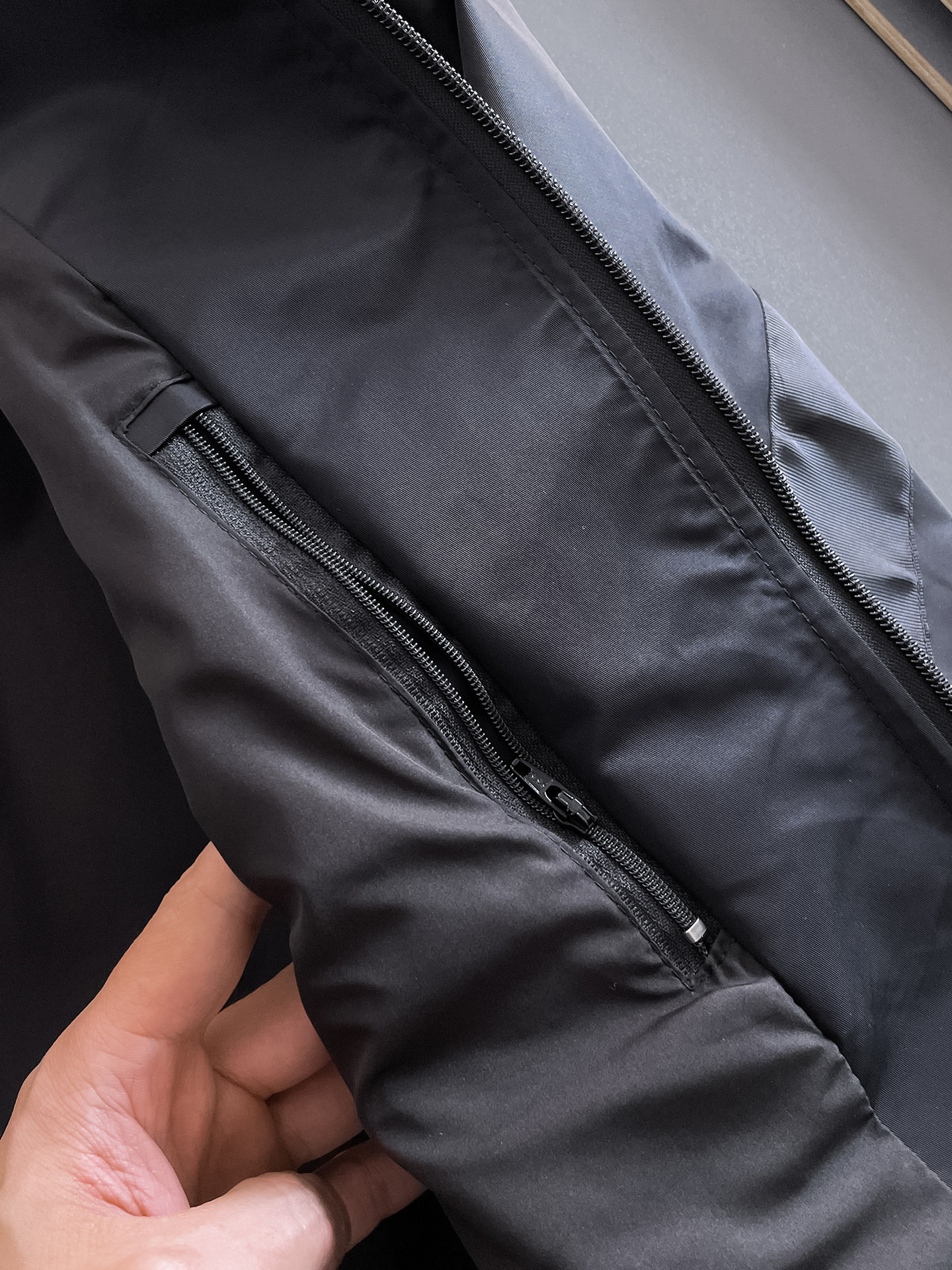 Hoodies & Sweatshirts