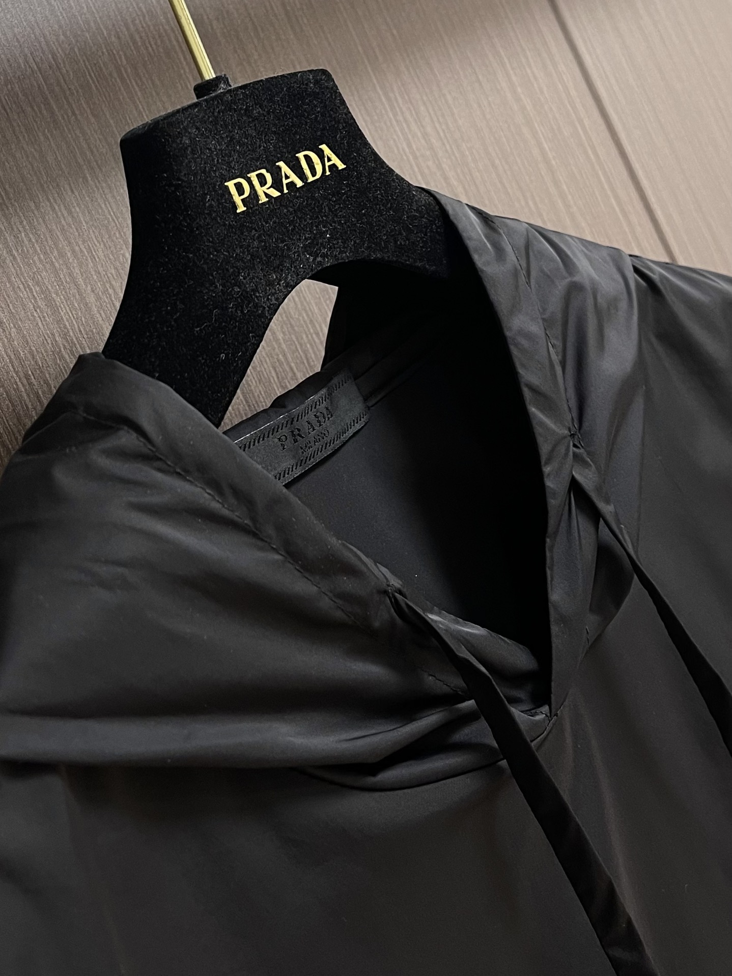 Hoodies & Sweatshirts