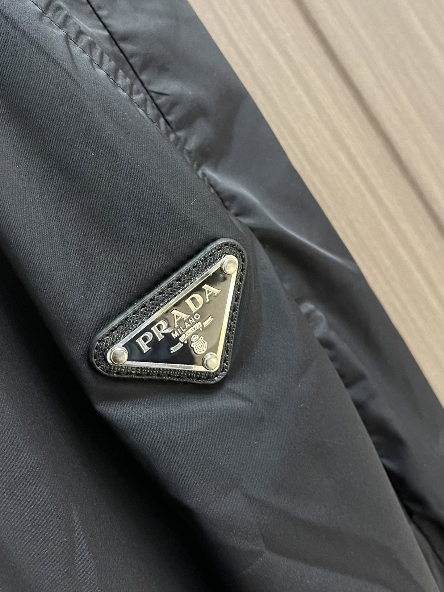 Hoodies & Sweatshirts