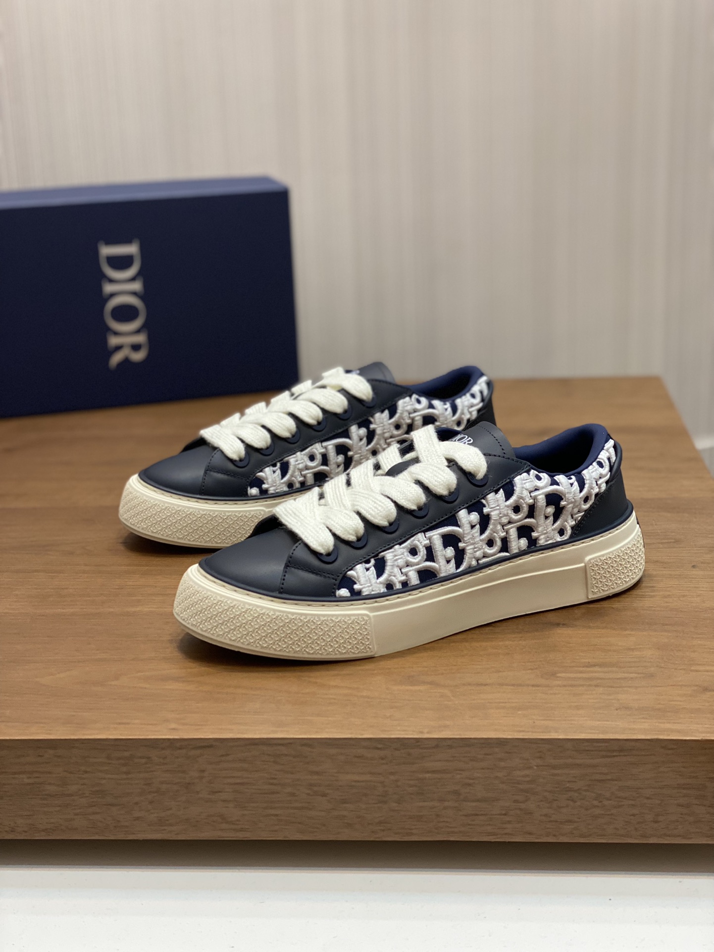 DiorSHOES