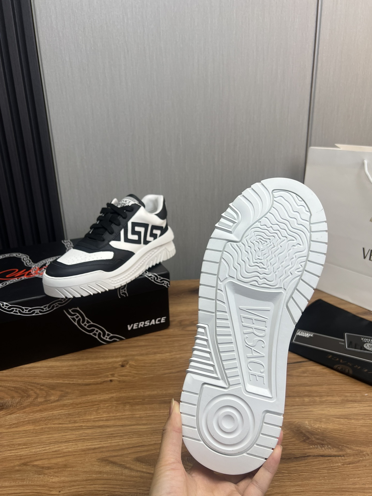 VersaceSHOES
