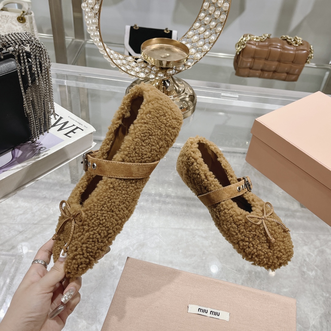 Womens shoes collection