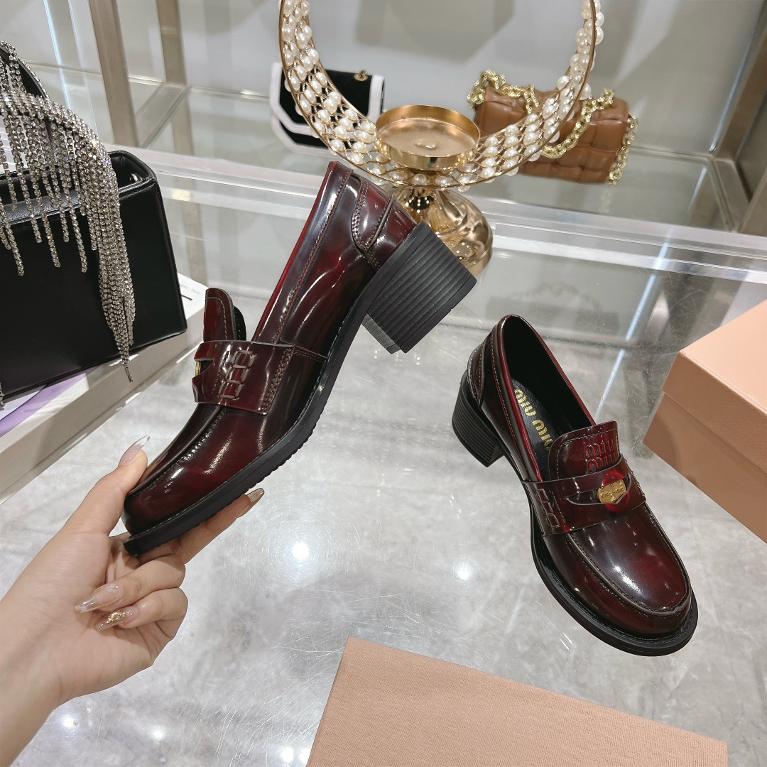 Womens shoes collection