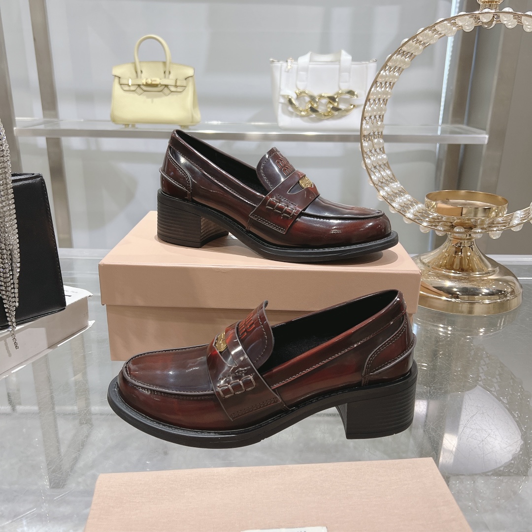 Womens shoes collection