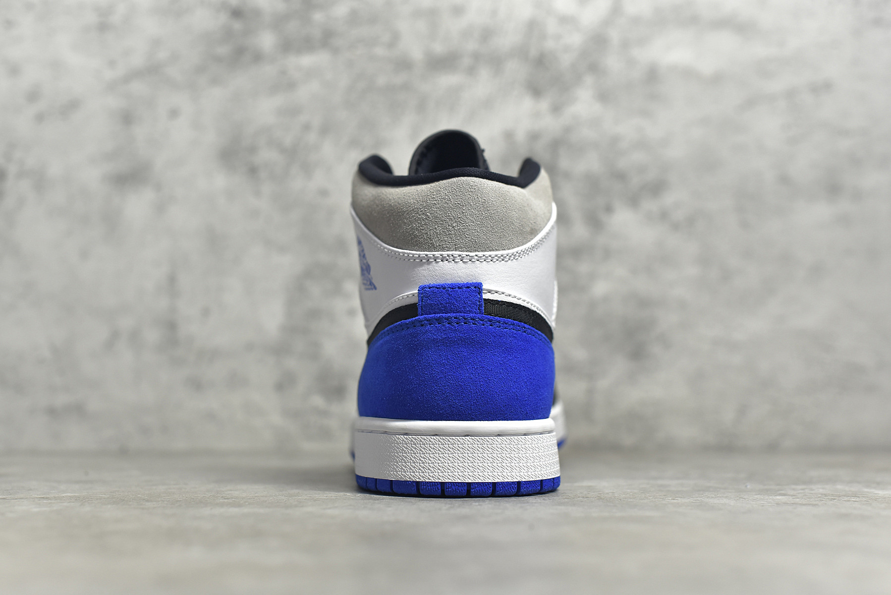AirJordan1MidSHOES