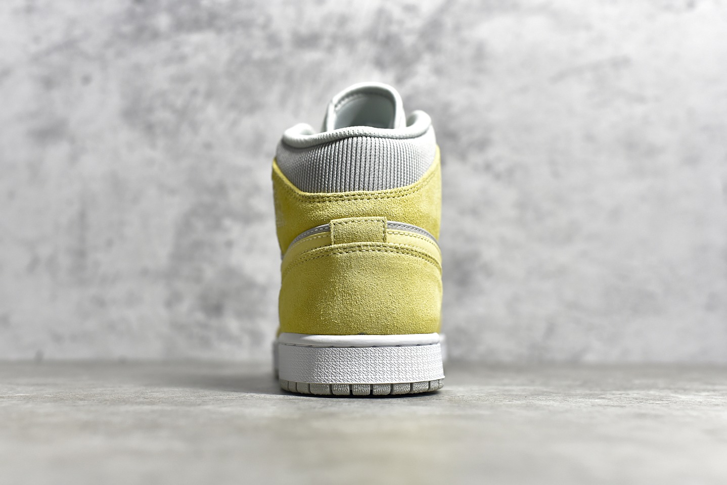 AirJordan1MidSHOES