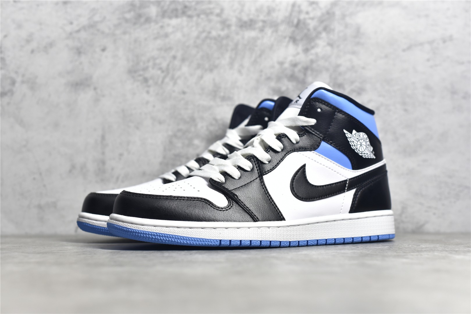 AirJordan1MidSHOES