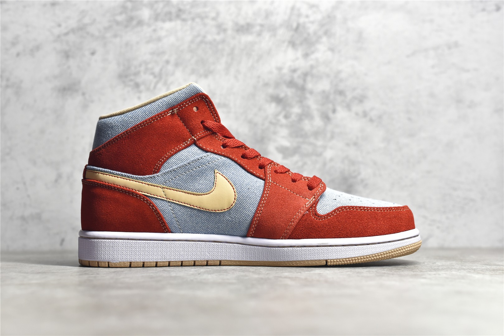 AirJordan1MidSHOES