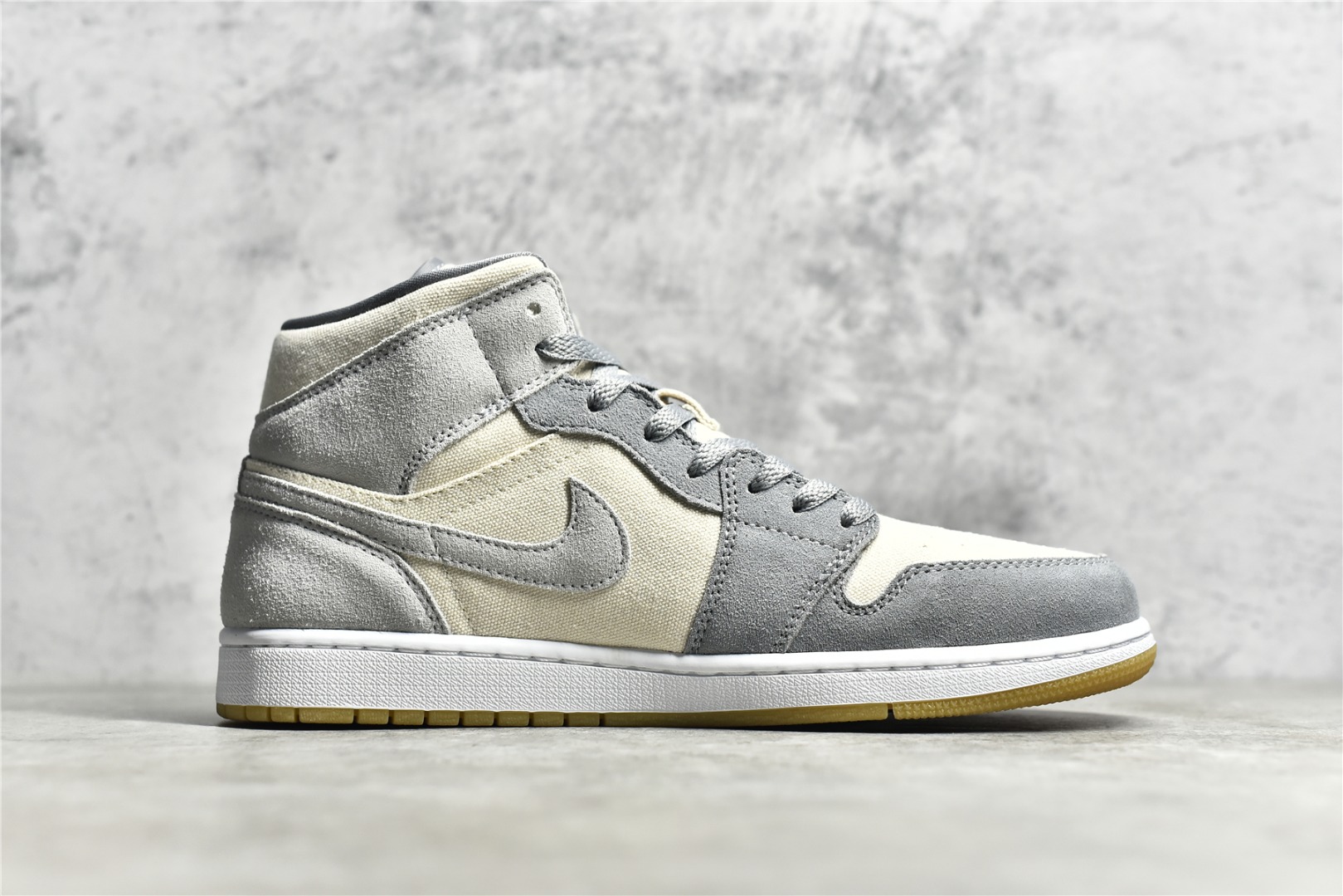 AirJordan1MidSHOES