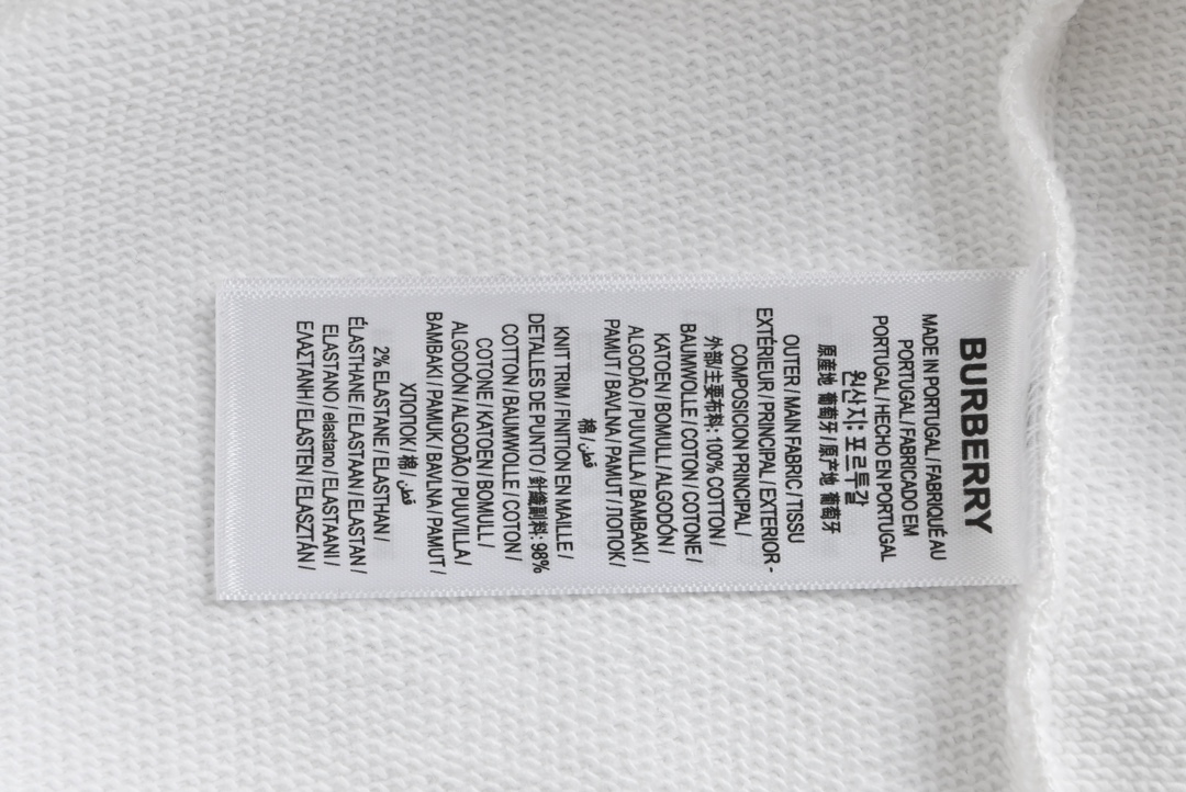 Hoodies & Sweatshirts